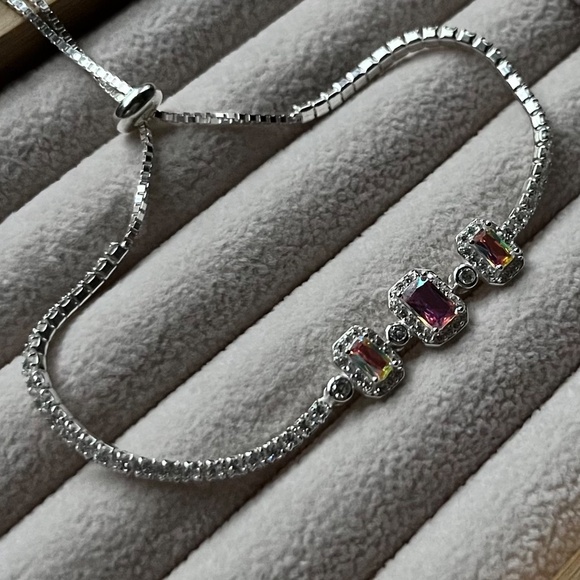 B008 | Opalescent Trio Stone Bracelet - Picture 3 of 3